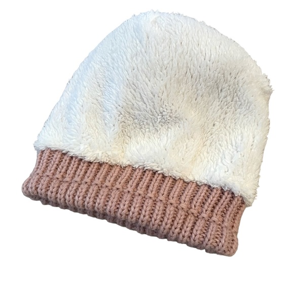 Pink knitted Toque - Picture 3 of 3